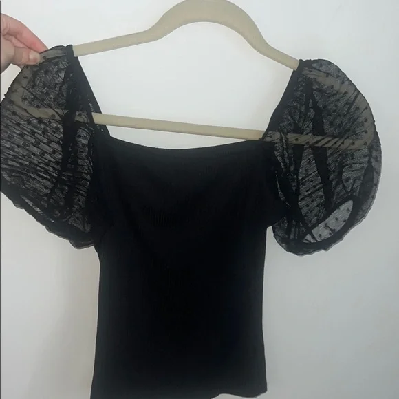Elegant Black  Puff Sleeve Top - Picture 3 of 4